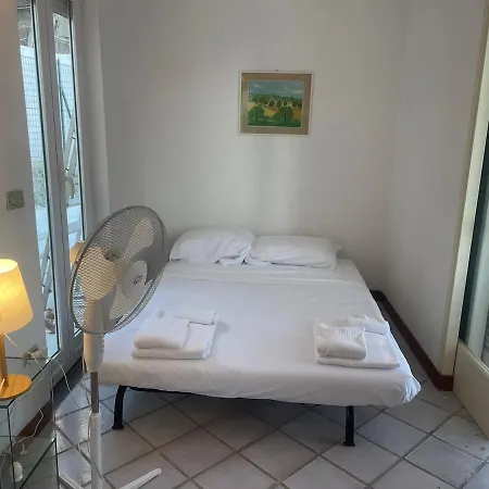 Anna's Terrace - Via Reginaldo Giuliani 13 Apartmán