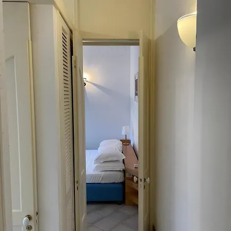 Anna's Terrace - Via Reginaldo Giuliani 13 Appartamento *