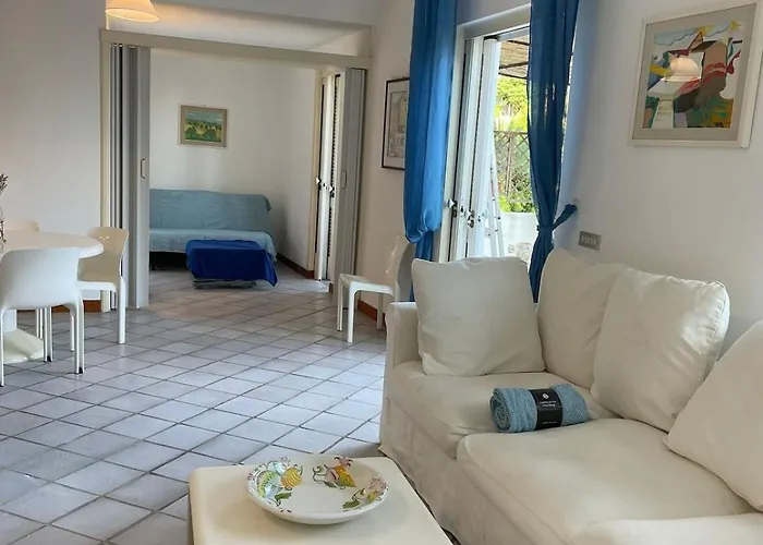 Anna's Terrace - Via Reginaldo Giuliani 13 *