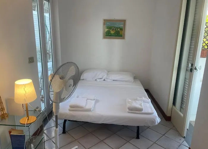 Anna's Terrace - Via Reginaldo Giuliani 13 アパート